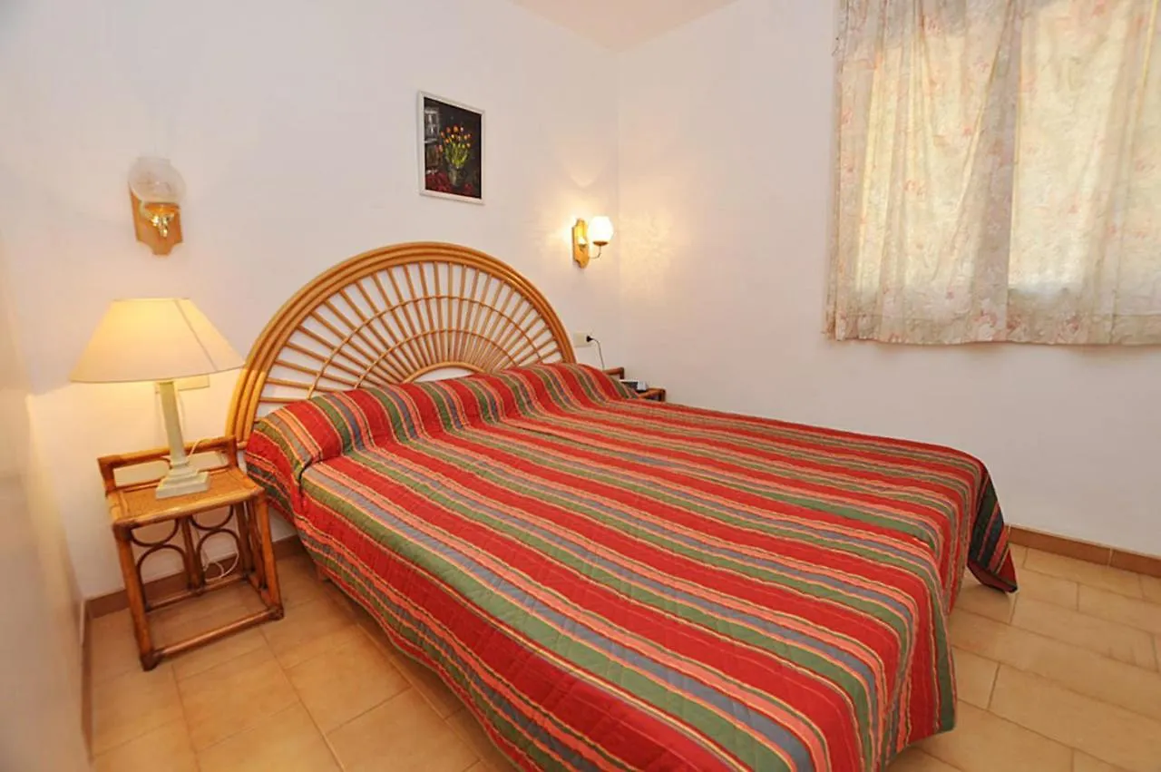 1067 Canyelles Mirador 2 Roses 0*,  Spain